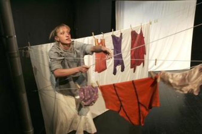 Istorija: Marija turi viską – karštos kavos puodelį, meilužį, vaikus, šaldytuvą ir netgi šautuvą.