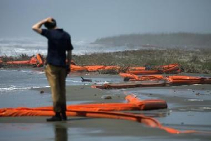 Prognozės: BP teigia, kad naftos dėmei Meksikos įlankoje likviduoti gali prireikti dviejų trijų mėnesių.