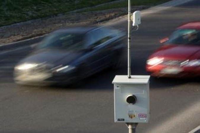 Pabaiga: ramybės periodas mėgstantiems viršyti greitį baigėsi – matuokliai vėl veikia.