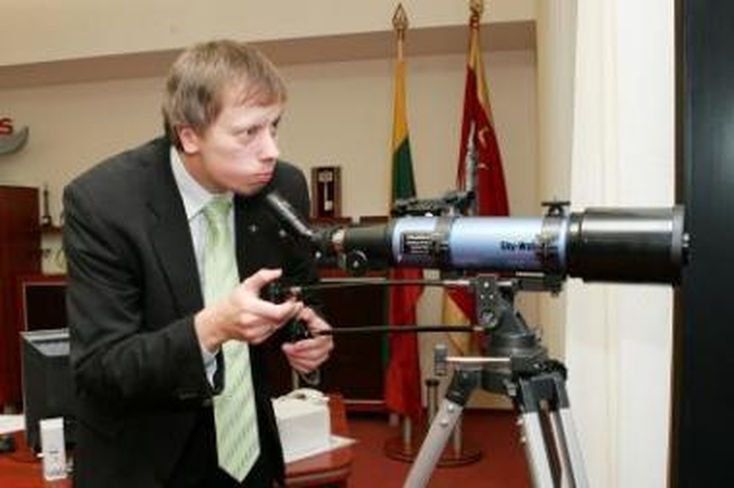 Kas geriau: meras ar šlavėjas?