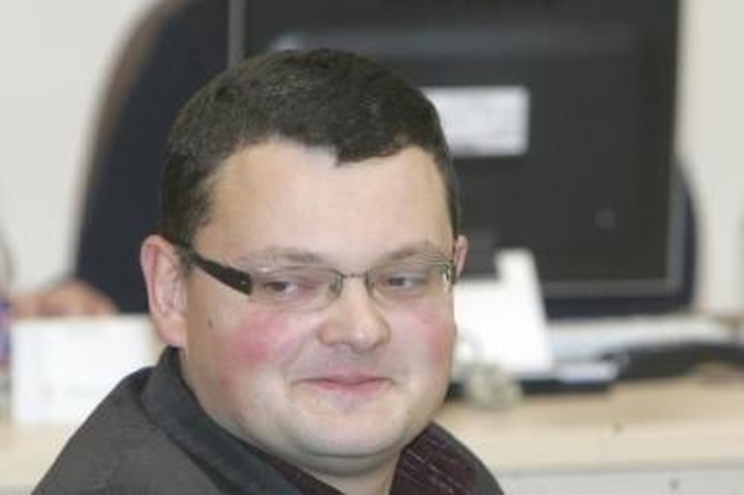 Pinigai: S.Buškevičius neabejoja, kad nuomodama savo patalpas savivaldybė iššvaistė tūkstančius litų.