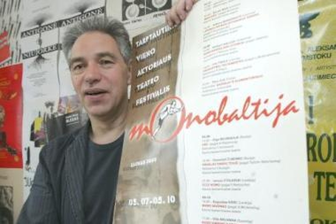 Avantiūra: festivalio direktorius, aktorius A.Rubinovas prisipažino, kad šiais laikais imantis naujo teatrų renginio reikėjo O.Benderio avantiūrizmo.
