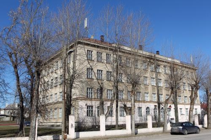 Naujos gimnazijos dar teks palaukti