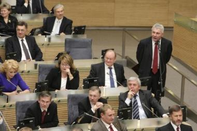 Pažadus taupyti vykdo ne visi