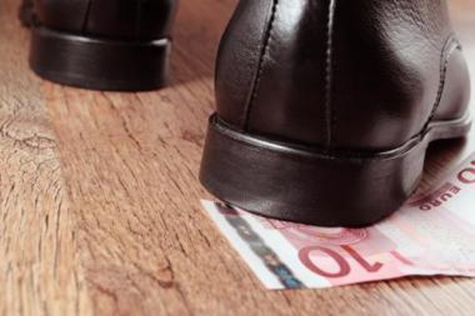 Apkartę ES milijonai