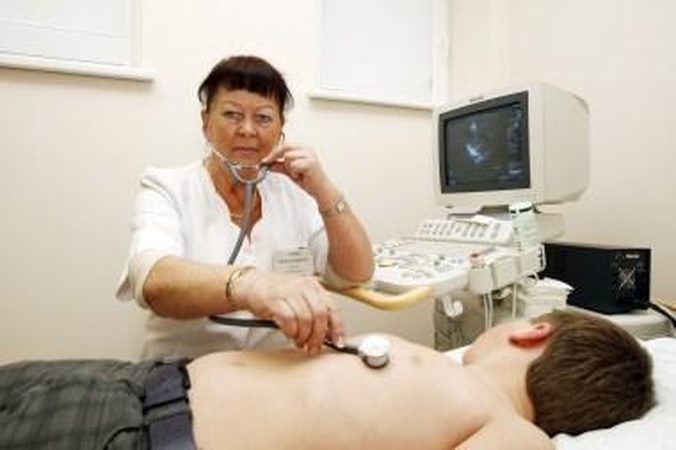 Krūviai: vaikų kardioreumatologė A.Česnauskienė mano, kad eiles padėtų sutrumpinti ir didesnė šeimos gydytojų atsakomybė.