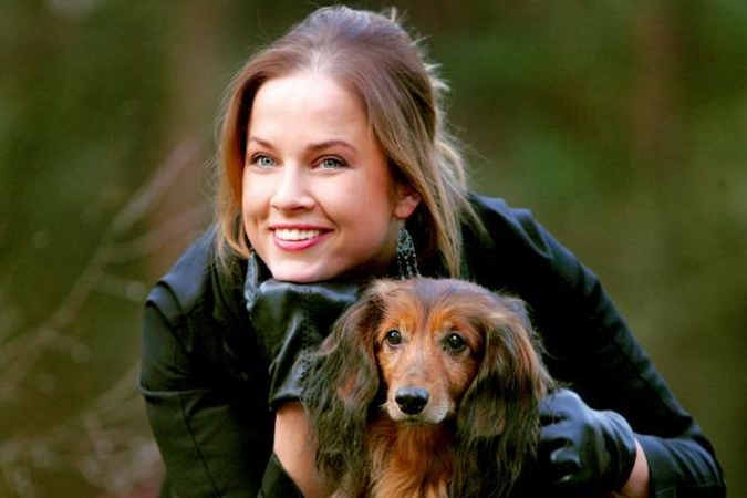 Slapta pavasarį susituokusi aktorė Inga Jankauskaitė su vyru, Lietuvos notarų rūmų prezidentu Mariumi Stračkaičiu, laukiasi jųdviejų pirmo vaiko.