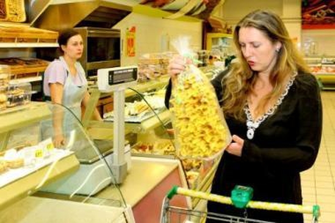 Apsimoka: prekybininkai pamiršo kadaise duotą pažadą nedirbti bent per didžiąsias religines šventes.