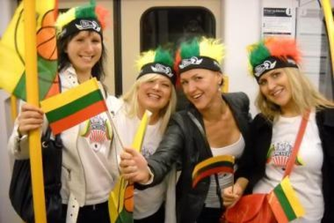 Aistruolės: Osle gyvenančios lietuvės pasistengė, kad norvegai ir Oslo svečiai įvertintų lietuvišką temperamentą.