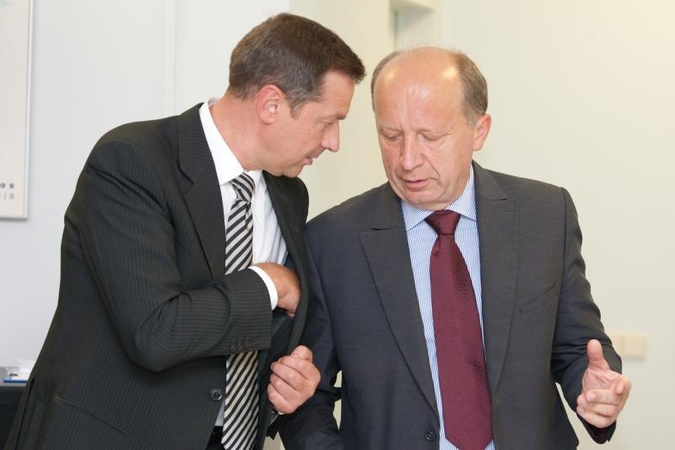 Kodėl stringa elektrinių modernizavimas aiškinasi meras ir premjeras