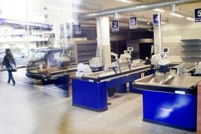 Pirkėjus pasitinka uždarytos parduotuvės