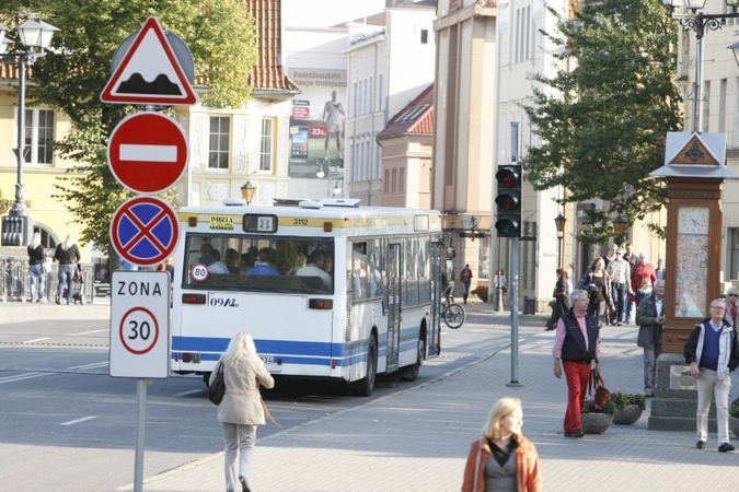 Autobusams                – vasaros grafikai