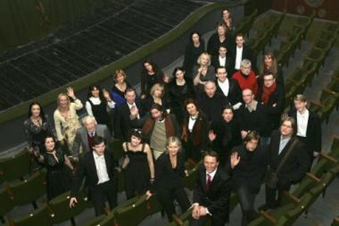 Teatro gimtadienis: su šokiais ir remonto darbais