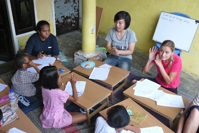 Indonezijoje – kava iš išmatų, tarakonai ir vertybių nepraradę žmonės