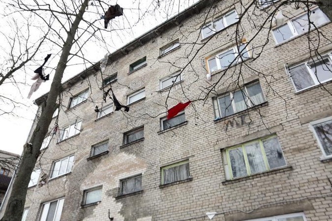 Aistrų įkarštyje pro langus skrieja šiukšlės ir apatiniai