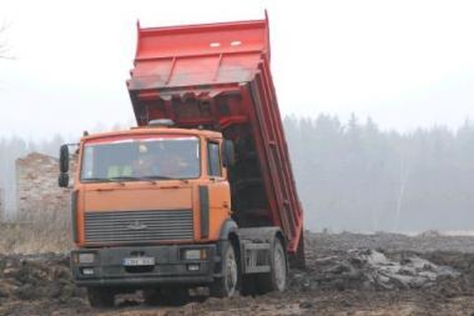 Mąsto: miestas dar neapsisprendė, kaip atsikratys miestą dusinančio dumblo.