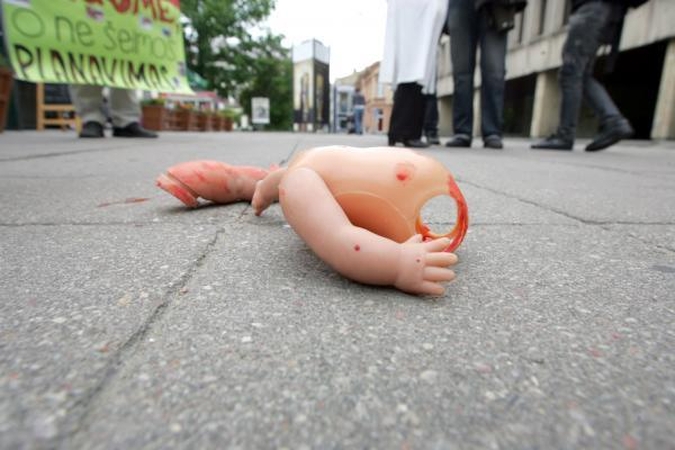 Pernai Lietuvoje sumažėjo dirbtinių abortų