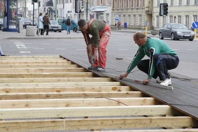 Uostamiesčio kavinės ėmė ruoštis vasarai