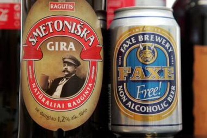 Absurdas: daugelyje parduotuvių po 22 val. negalima įsigyti nealkoholinio alaus, tačiau gira, kurioje yra 1,2 proc. alkoholio, parduodama be trikdžių.
