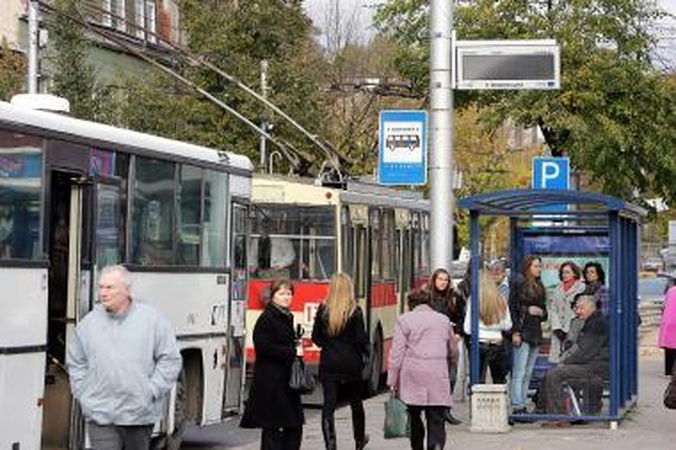 Laukti stotelėse bus nenuobodu