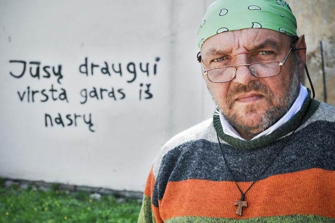 Stebuklingi šamano burtai išsivadėjo greitai   
