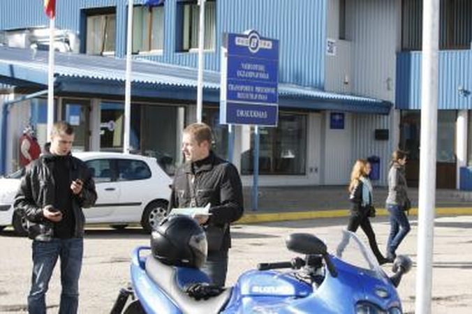 Pasirinkimas: kontroliuoti turinti įmonė "Regitra" pati ėmėsi biznio – pradėjo tarpininkauti parduodant draudimo paslaugas.