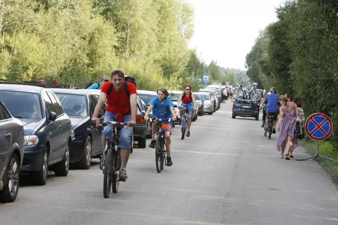 Nuspręsta apriboti automobilių eismą Karklėje