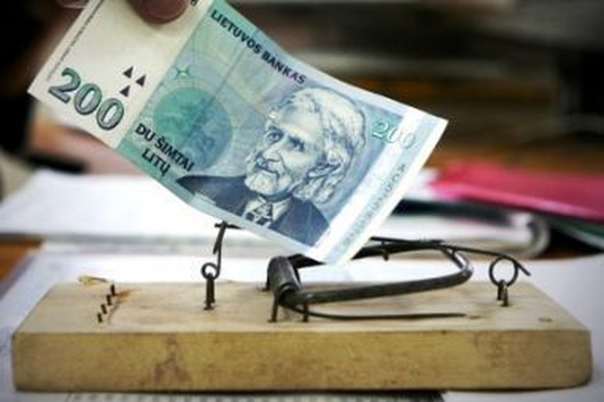 Priežastis: Lietuvą į krizės liūną giliau nei kitas šalis įstūmė fiksuotas lito ir euro kursas.
