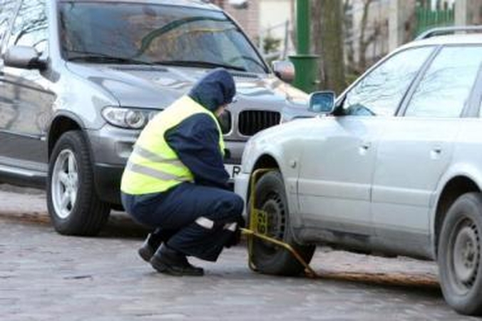 Vairuotojus kontroliuos dar griežčiau
