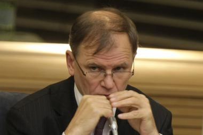 A.Valinsko erzinti nėra kam