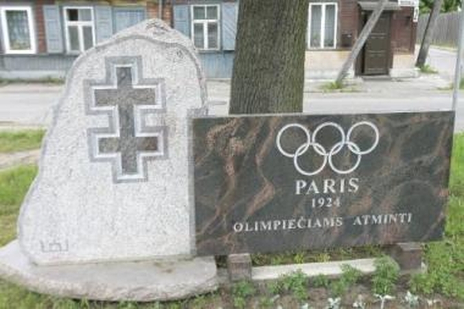 Unikaliam paminklui sporto funkcionieriai nerado laiko