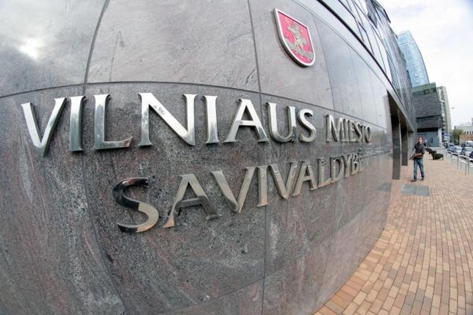 Karas Vilniaus savivaldybėje: kaltinimai kyšio siūlymu prieš alkoholizmą