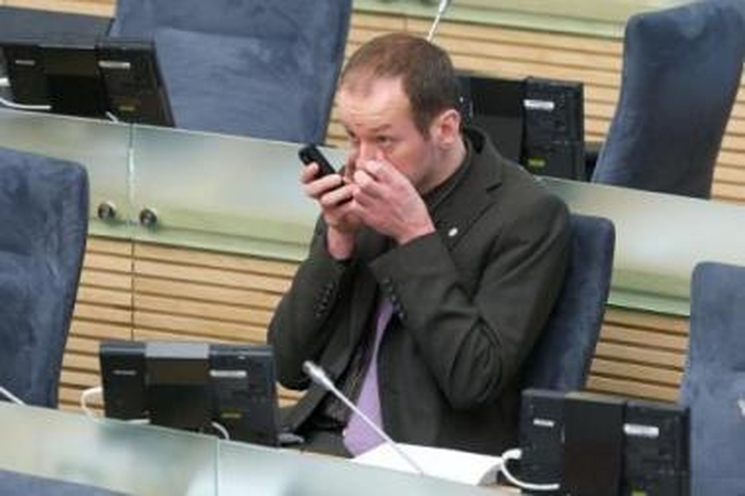 Pomėgis: R.Žilinskas pamėgo iš Seimo namo važinėti taksi.