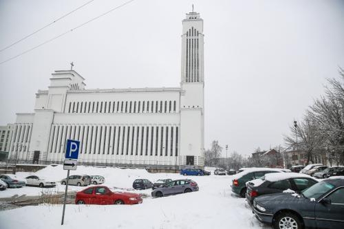 Prisikėlimo bažnyčiai aukoja ir po koncerto