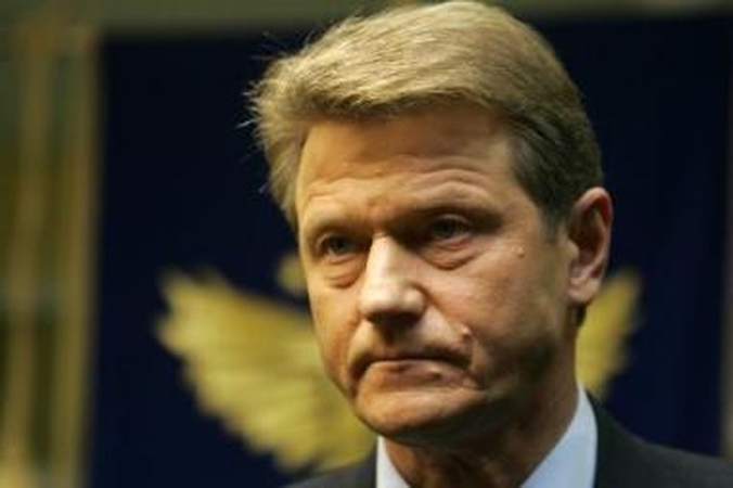 Aistros: partijos nesutaria, ar R.Paksas ir V.Landsbergis nusipelnė vietos prezidentams skirtame memoriale.