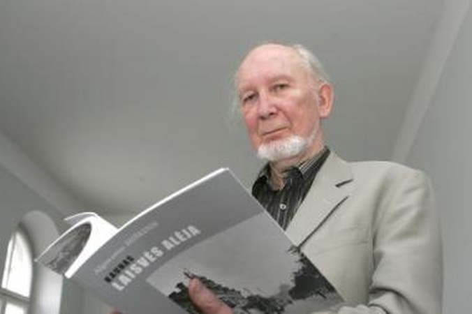 Negražu: A.Miškinis įsitikinęs, kad šiuolaikinio miesto atvaizdai sugadintų knygą "Kaunas. Laisvės alėja".