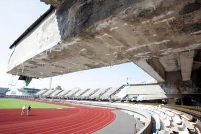 Paradoksas: S.Dariaus ir S.Girėno stadionas kirmija, bet verslininkai į jį investuoti negali.