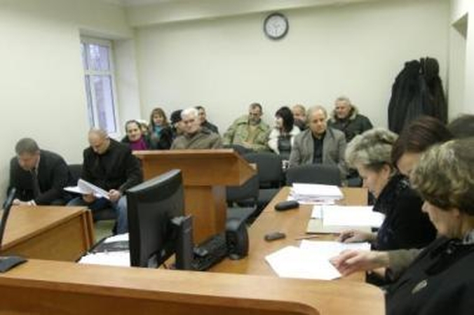 Procesą vilkina dėl pinigų