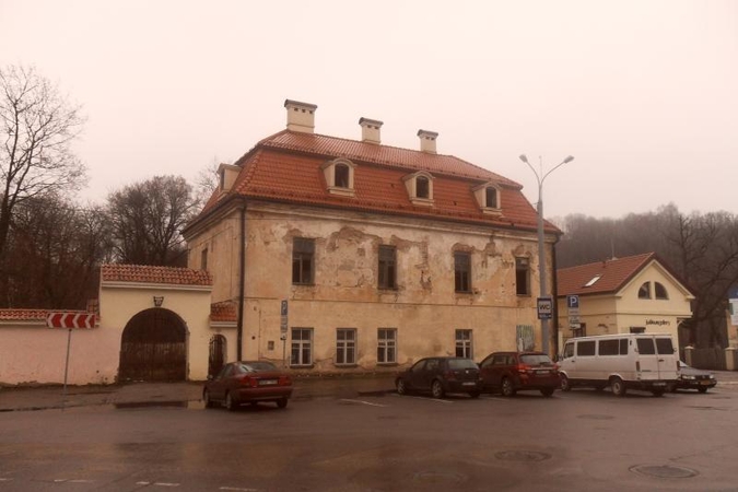 Atnaujinti apleistą pastatą trukdo ginčai