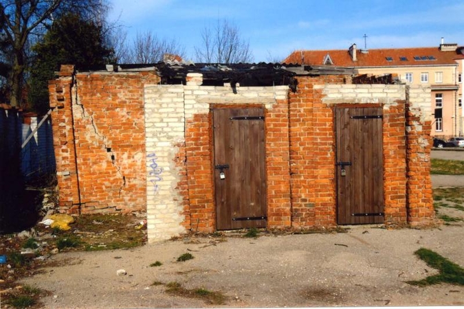 Sandėliukai liko užmiršti