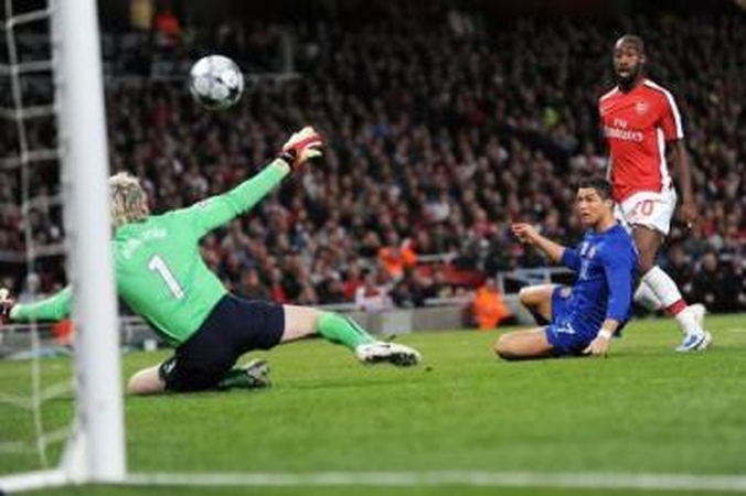 Pirmasis finalininkas – "Manchester United"