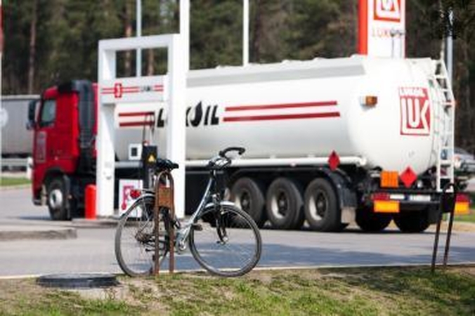 Pokyčiai: kauniečiai vienbalsiai tvirtino, kad išaugusios degalų kuro kainos keičia kasdienius įpročius.