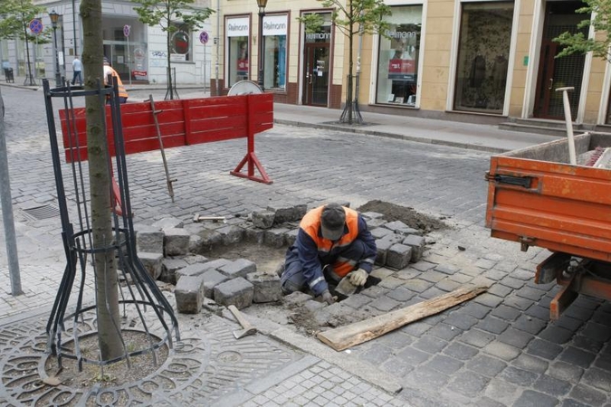 Senamiesčio            gatvė neišlaikė autobusų