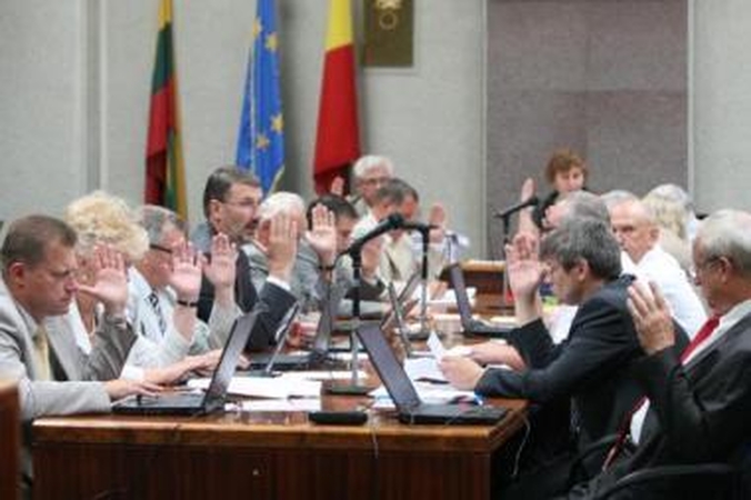 Dėl Klaipėdos politikų "vokelių" – į teismą