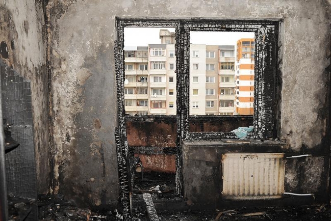 Šilainių gaisro tyrimas: dviejų įtariamųjų neranda iki šiol