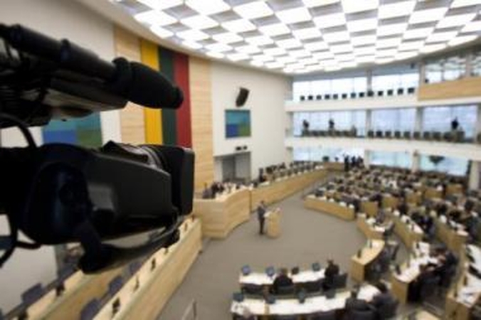 Biudžeto pataisos stringa Seime