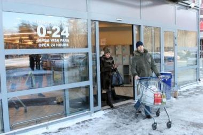 Naktinės parduotuvės pasuoja