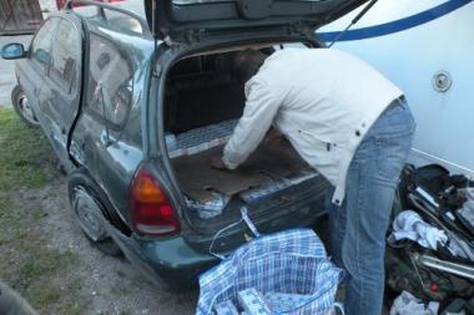 Nuo pareigūnų sprukęs kontrabandininkas sukėlė avariją