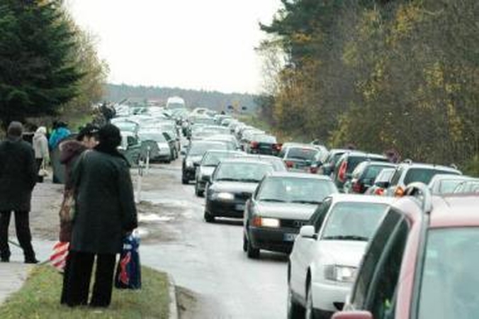Eismas: transporto judėjimo į Joniškės ir Lėbartų kapines lapkričio 1-ąją schemos.