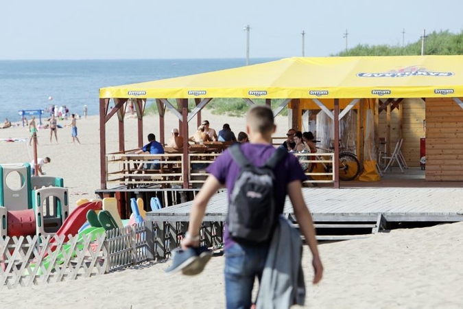 Investicijos į pliažą privertė lenkti nugaras užsienyje